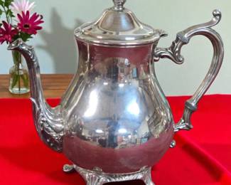 WM Rogers Silverplate Tea Pot