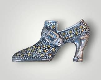 Brooch