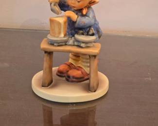 Vintage Goebel Hummel Figurine