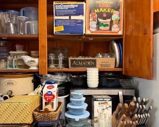 ICE CREAM MAKERS KNIVES AND MICROWAVE