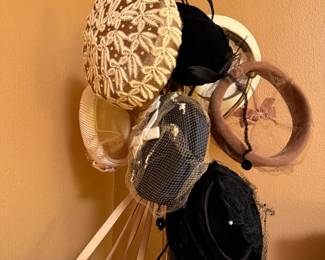 VINTAGE LADIES HATS