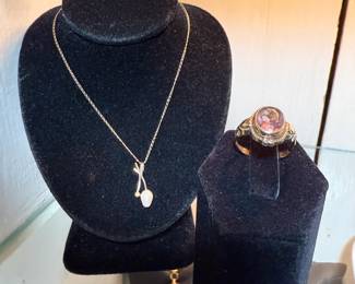14K PEARL & DIAMOND PENDANT, 10 K AMYTHEST RING