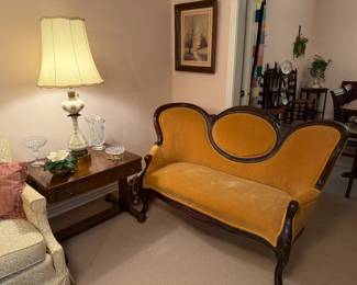 VICTORIAN SETTEE