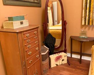 JEWELRY AEMOIRE, CHEVAL MIRROR