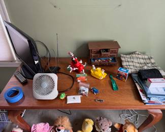 (upper SE bedroom)