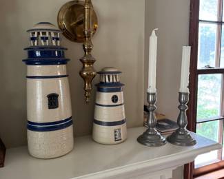 (living room fireplace mantle)