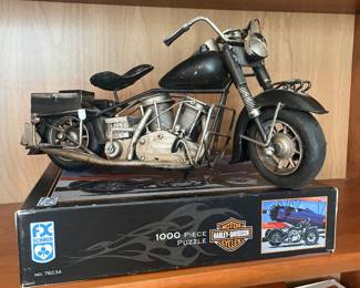 Harley Davidson replica. Harley Davidson 1000 piece puzzle.