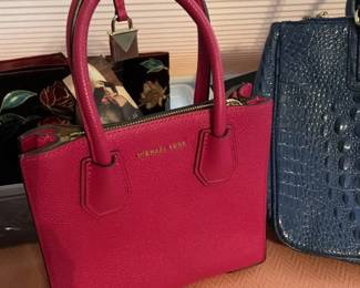 Michael Kors Purse - like new