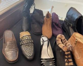 Ladies Shoes - Size 9 1/2