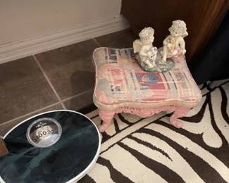 Cast iron foot stool - scales