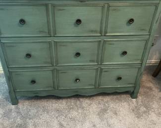 3 drawer Chest