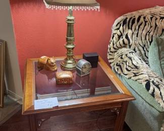 Glass top end table, lamp, decor