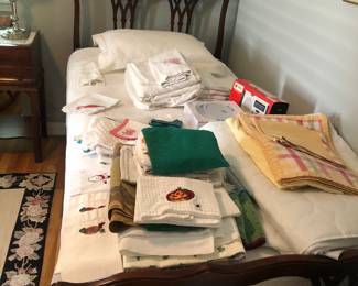 Vintage mahogany Chippendale twin bed