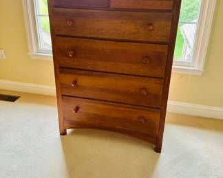 Chest of drawers
