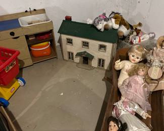 Doll house, dolls, play furniture