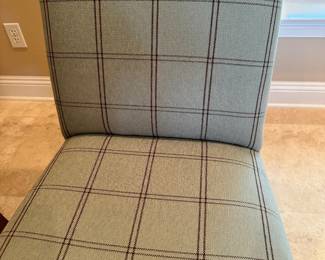 #7 - $80 - Desk chair 22x33x37
