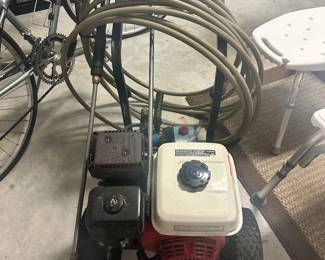 #32 - $100 -Honda water compressor 2500 PSI -6.5HP - 3 GPM 7500 C.U.