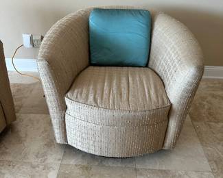 #5 - $200 each - Thomasville swivel chairs 34x37x30