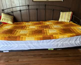 Daybed with mattress