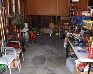 Start Garage Close Up Photos