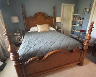 THOMASVILLE QUEEN BED