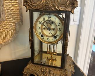 ANTIQUE FRENCH CLOCK