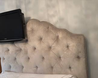 SAFAVEIH  HEADBOARD