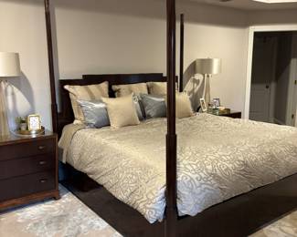 HENREDON KING 4 POSTER BED