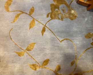 SILVER AND GOLD RUG!