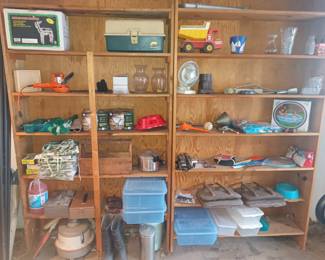 Garage shelf potpouri