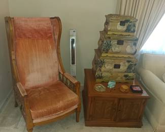 Highback chair, set of decorative chests