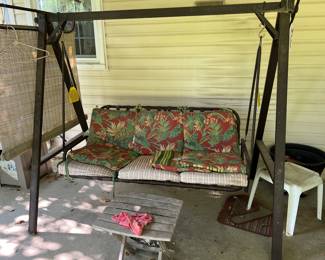 Patio swing 
