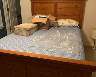 Queen size bed