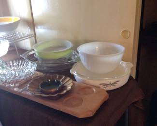 Fire King mixing bowl; vintage Pyrex baking dish