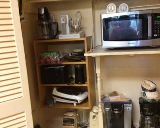 Kitchenware, Keurig, microwave is sold