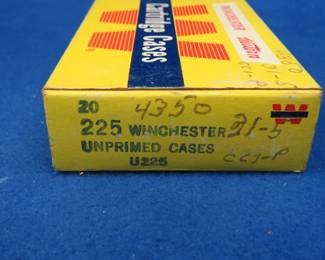 Lot 237. 20 mixed 225 Win rounds in a vintage Winchester Western Cartridge Case box
