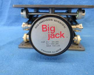 Lot 299. Thomas "Big Jack" precision table-top jack stand