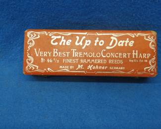 Lot 224. Empty Hohner box in very good condition.