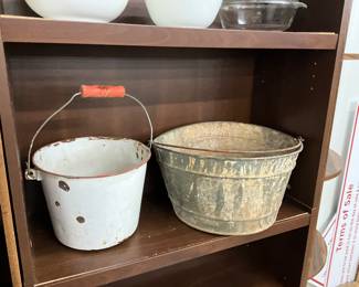 Enamelware White Pail - Galvanized Tub/Pail