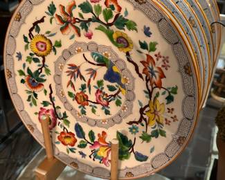 Wedgewood china buffet plates (12)
