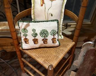  Hickory corner desk chair