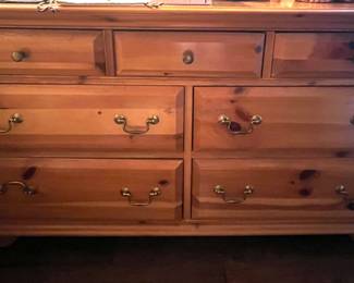 40. 7 Drawer Dresser (61" x 20" x 35") w/ Arch Mirror (44"h) 