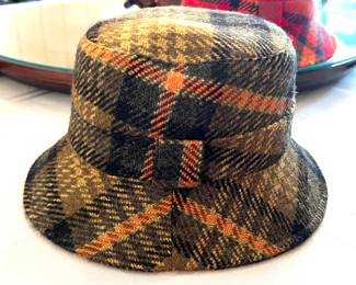 65. Vintage Burberry Black Wool Hat