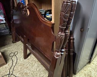 Very Nice King Size 4 Post Bed