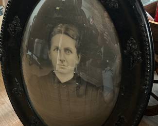 Antique bubble picture and frame