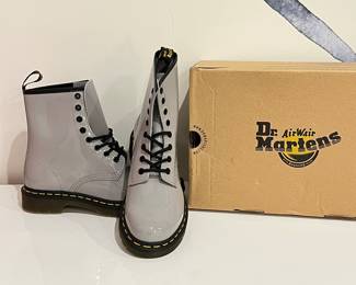NEW Dr. Martens 1460 W Zinc Grey Patent Lamper Boots US 8