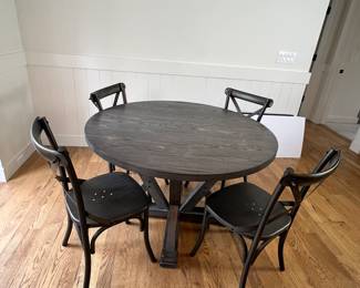 Round Table with Metal Chairs