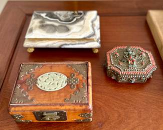 The marbled box is sold.