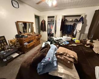 Wrangler/Army Room