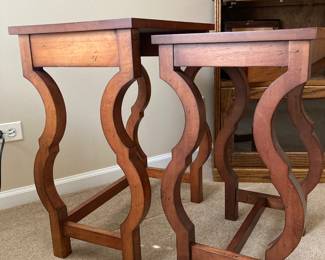 2/3 Nesting tables.